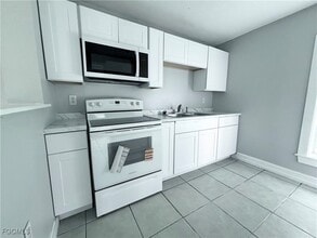 Building Photo - 448 Ellis St