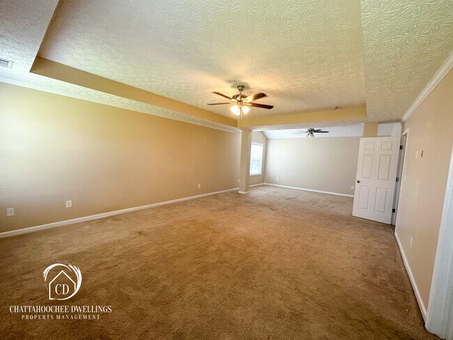 Building Photo - 16 Oakwood Dr