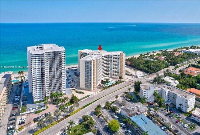 Foto del edificio - 3180 S Ocean Dr