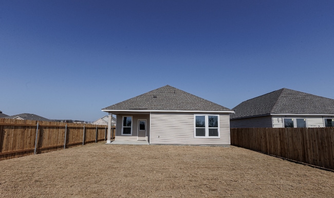 Building Photo - 1400 Carriageway Dr