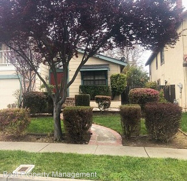 Building Photo - 4 br, 3 bath House - 35605 Beeching Ln