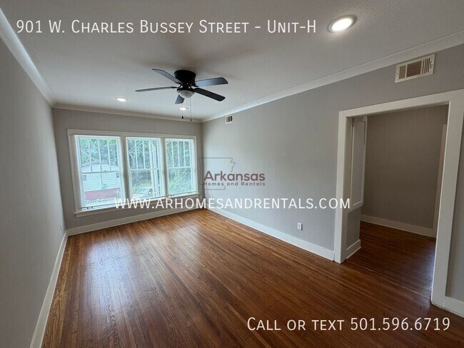 Building Photo - 901 W Charles Bussey Ave