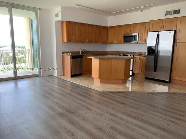 Building Photo - 1745 E Hallandale Beach Blvd