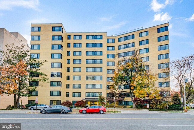 Foto del edificio - 5410 Connecticut Ave NW