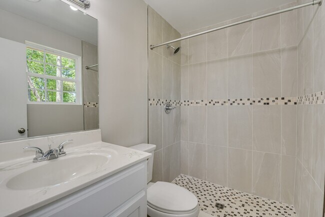 Building Photo - 247 Merion Ct