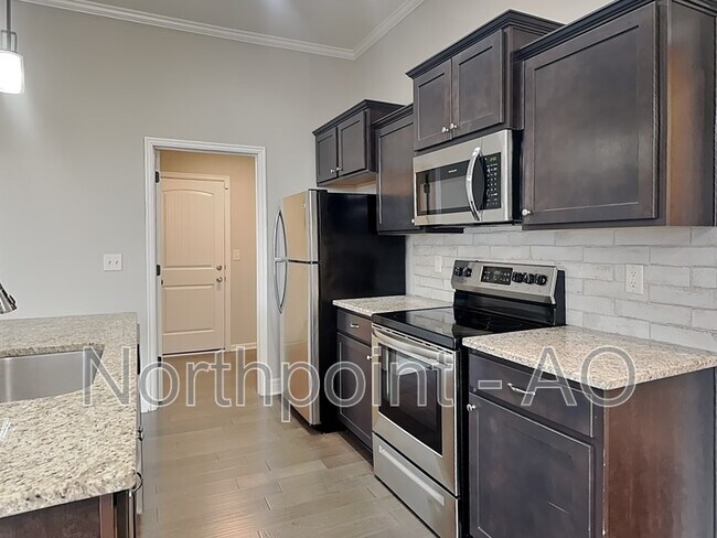 Foto del edificio - 241 Jenny Ln