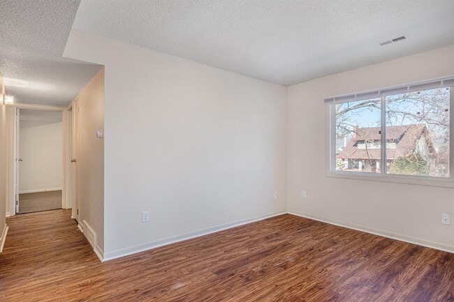 Building Photo - 210 Harrison St