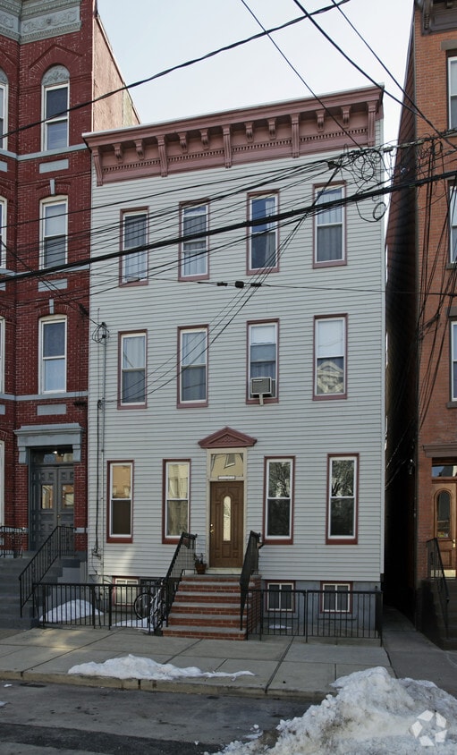 Building Photo - 345 Pavonia Ave