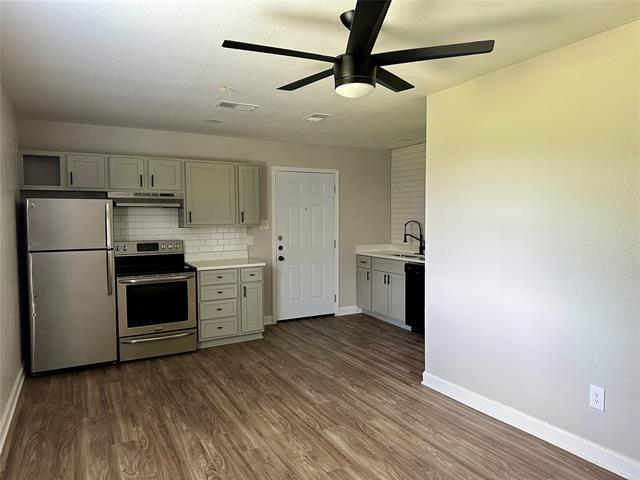 Building Photo - 809 Kingdom Cir