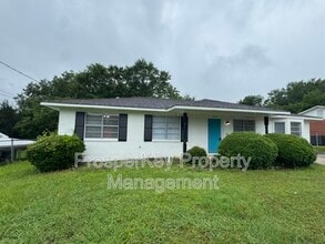 Building Photo - 6330 Newick Dr