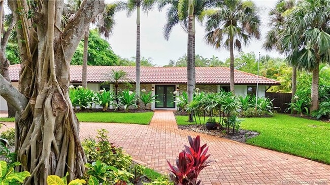 Building Photo - 4 Copaire Rd