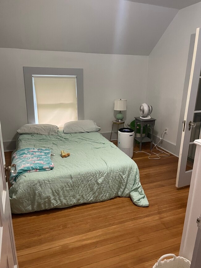 Building Photo - 39 Day Ave