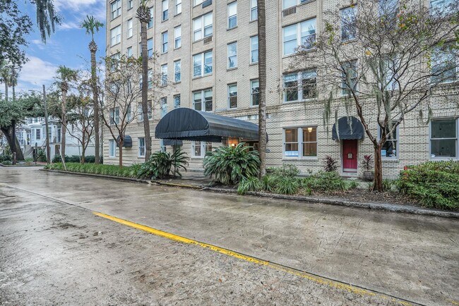 Foto del edificio - Studio off of Forsyth Park in Historic Downtown Savannah!