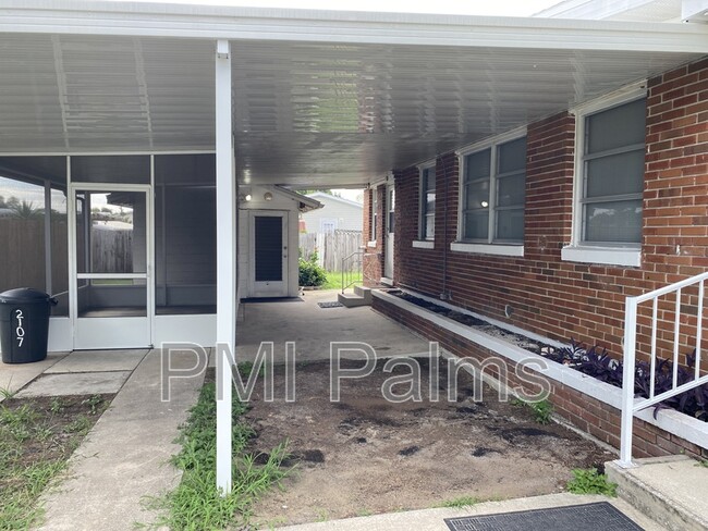 Building Photo - 2107 Melody Dr