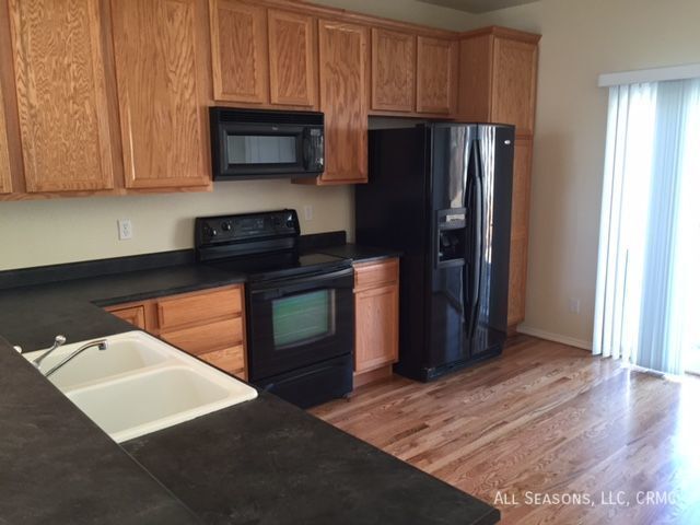 Foto del edificio - 6486 Sunny Meadow Street