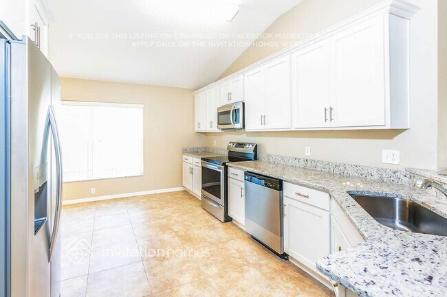 Building Photo - 2441 Bridgeport Cir