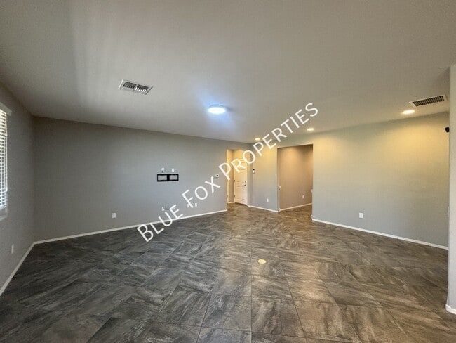 Building Photo - 3156 S Three D Ct