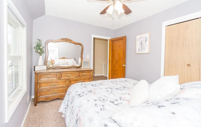 Bed 2 - 108 5th St NE