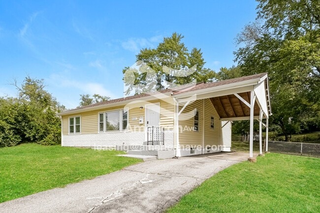 Building Photo - 9101 Bel Cour Dr