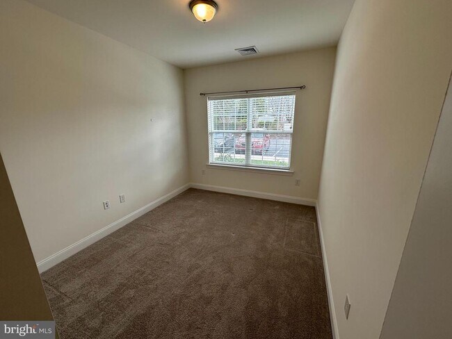 Building Photo - 612 Harvin Wy