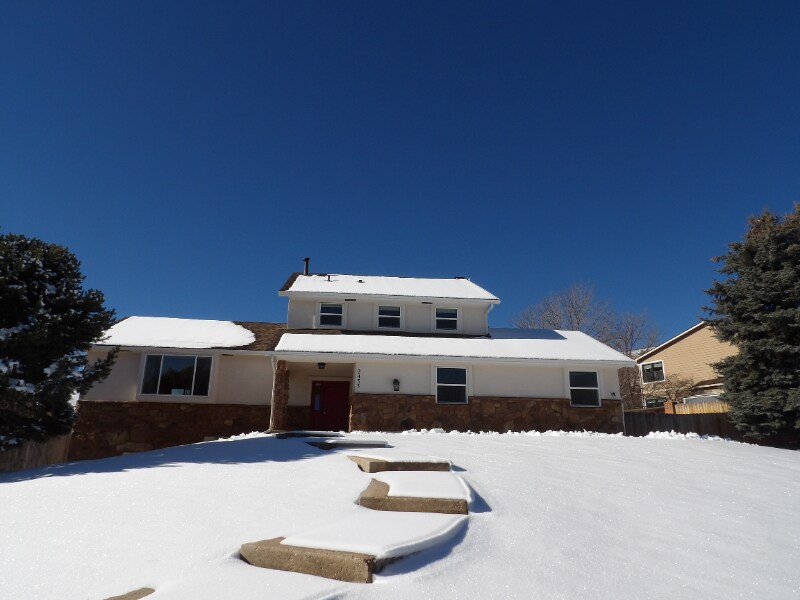 Primary Photo - 2455 Stoneridge Dr