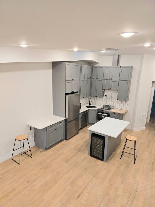 Foto del edificio - 131 Hopkins Ave