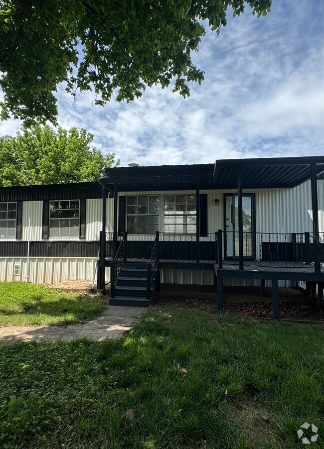 Building Photo - 1113 S Anderson Rd