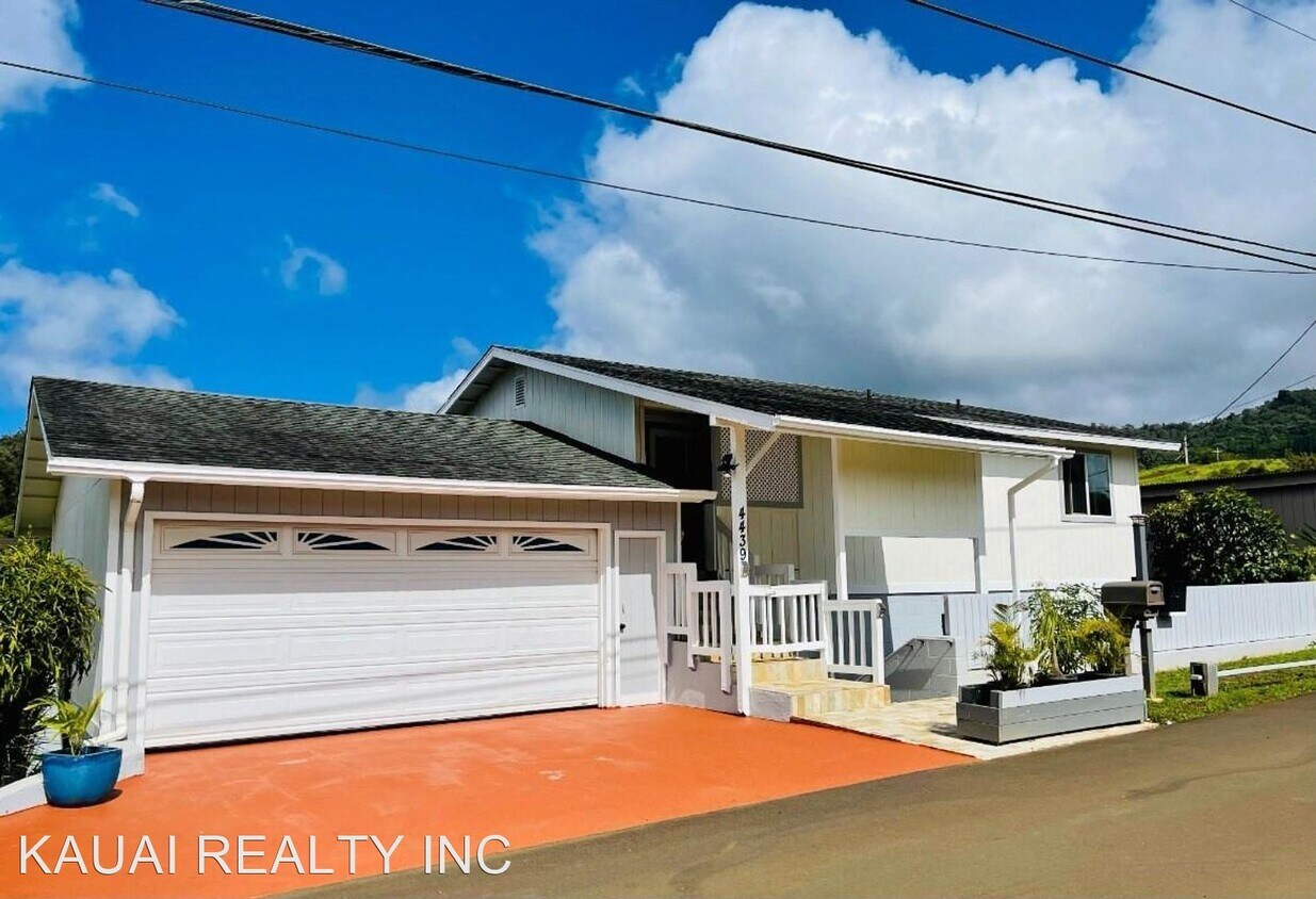 2 br, 1 bath House 4439 PUNEE RD House Rental in Koloa, HI