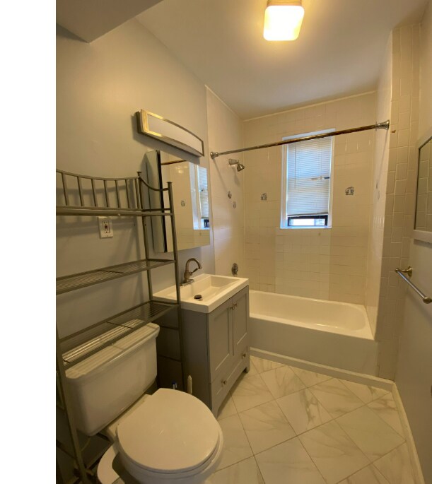 Foto del edificio - 533 Newbury St