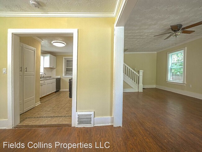 Building Photo - 3 br, 1.5 bath House - 801 Kennebec Ave.