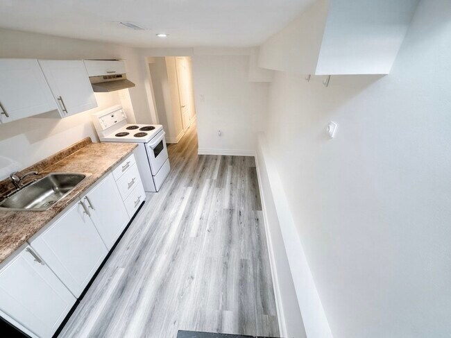 Photo du bâtiment - 909 Palmerston Ave