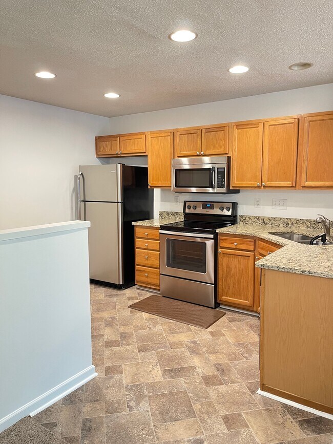 Kitchen - 10143 University Park Ln