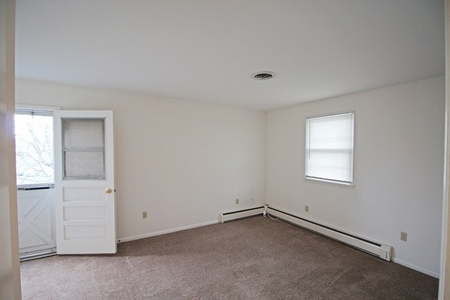 Building Photo - 110 Sunset Ave