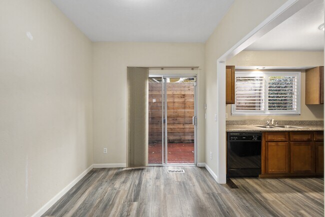 Foto del edificio - 3858 Maybelle Ave