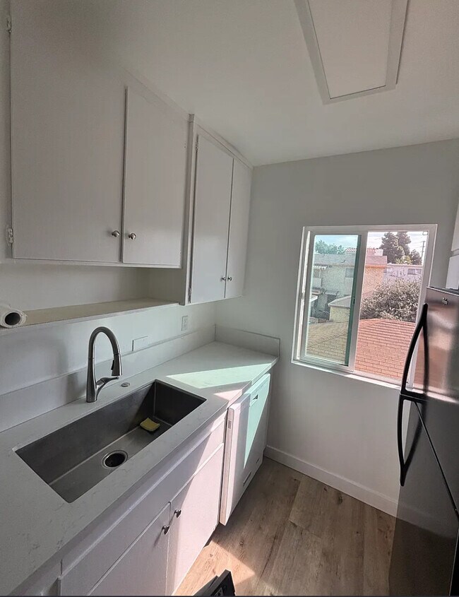 Foto del edificio - 3745 S Bentley Ave