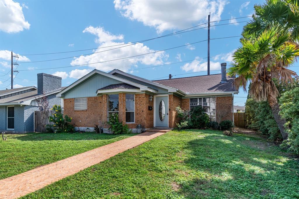 11 S Shore Dr, Galveston, TX 77551 House Rental in Galveston, TX