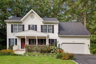 Building Photo - 43935 Willow Leaf Way