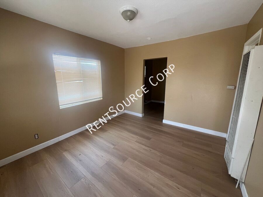 Foto del edificio - 16735 Union St