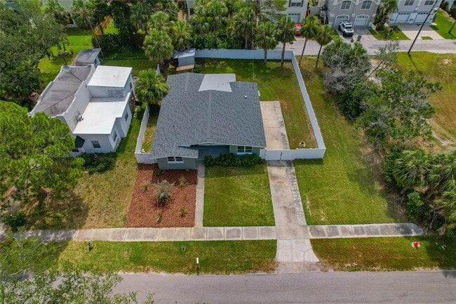 Building Photo - 433 Pineapple St