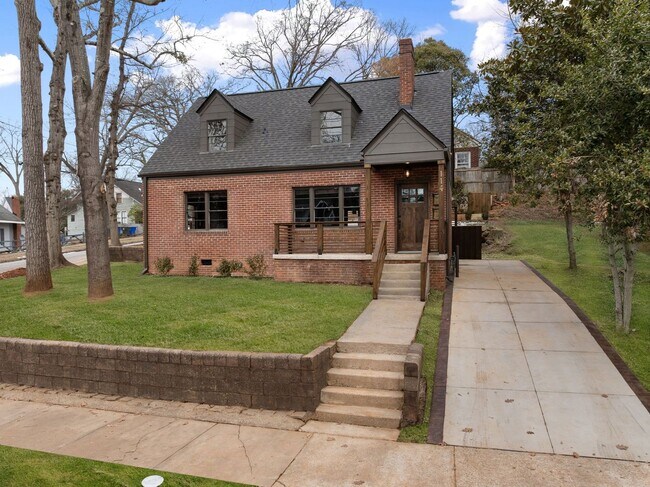 Building Photo - Heritage Historic - Unit A