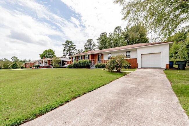 Foto del edificio - Charming 3 bedroom home in Columbia!