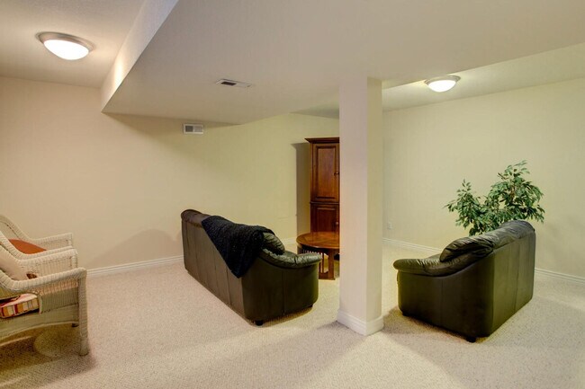 Foto del edificio - 2102 S Sherman St