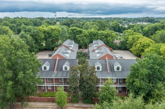 Building Photo - 510 E Gillespie St