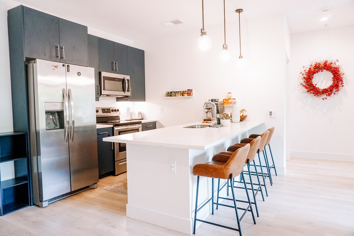 68 Craven St Unit 311, Asheville, NC 28806 Condo for Rent in