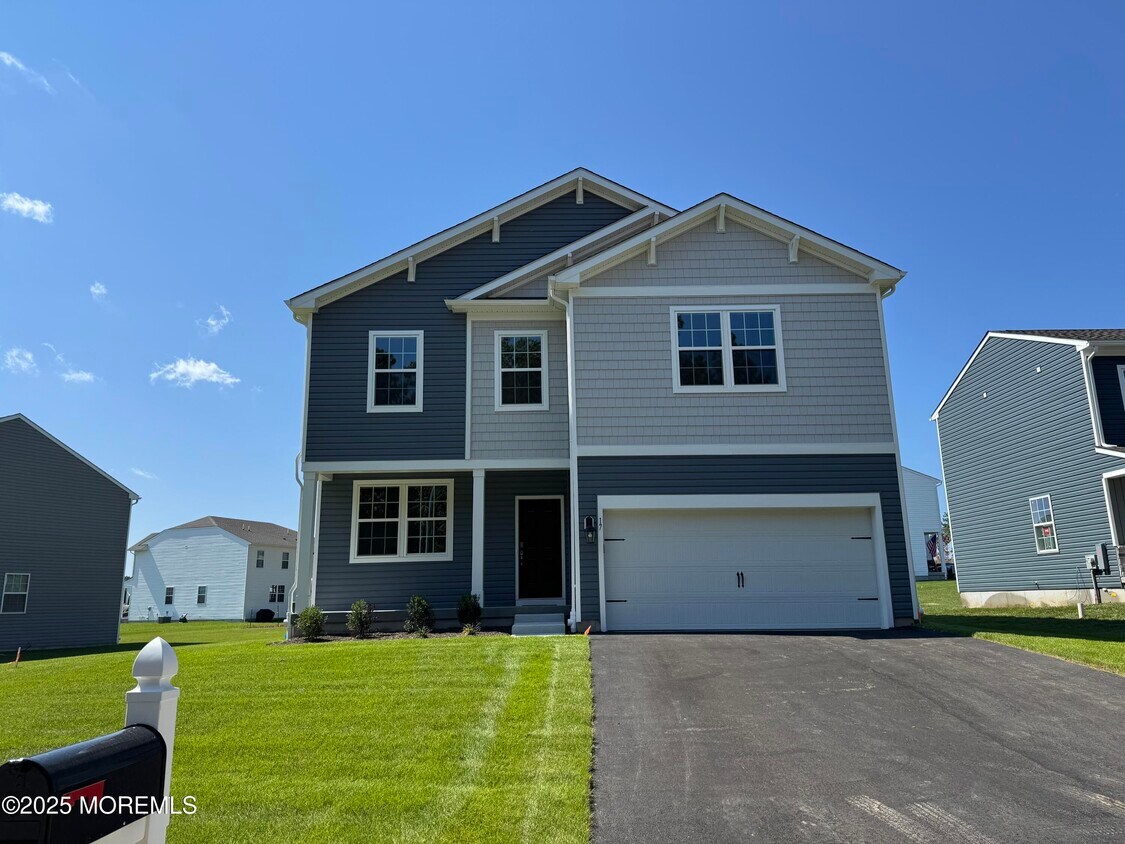 Foto principal - 17 Whaler Ave