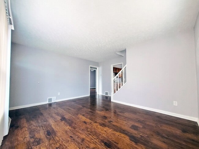 Building Photo - 3 Bed - 1.5 Bath Cape Cod for Rent in Willowick!