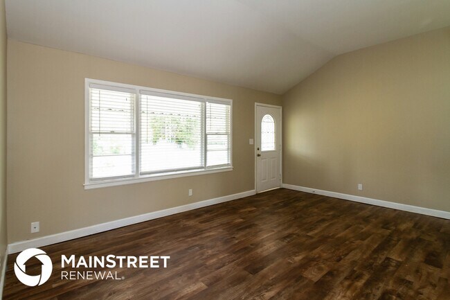 Foto del edificio - 9411 Dalton Dr