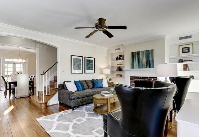 Foto del edificio - 1500 44th St NW