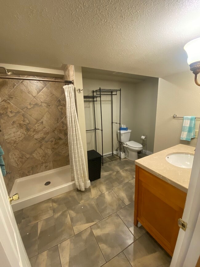 Private bath - 11343 W Berry Pl