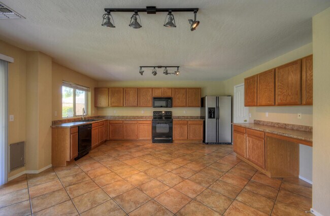 Foto del edificio - 2915 W Carson Rd